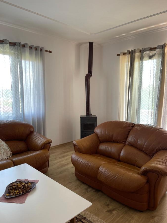 Ajla'S Home Vorë Extérieur photo